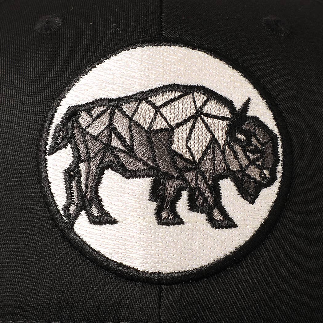 Men's Geometric Bull Patched Baseball Cap with Meshed Back