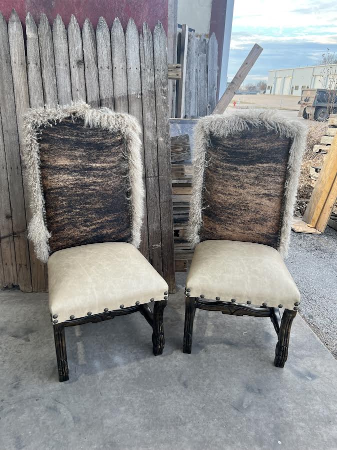 Aspen Chair W/ Tibetan Lamb