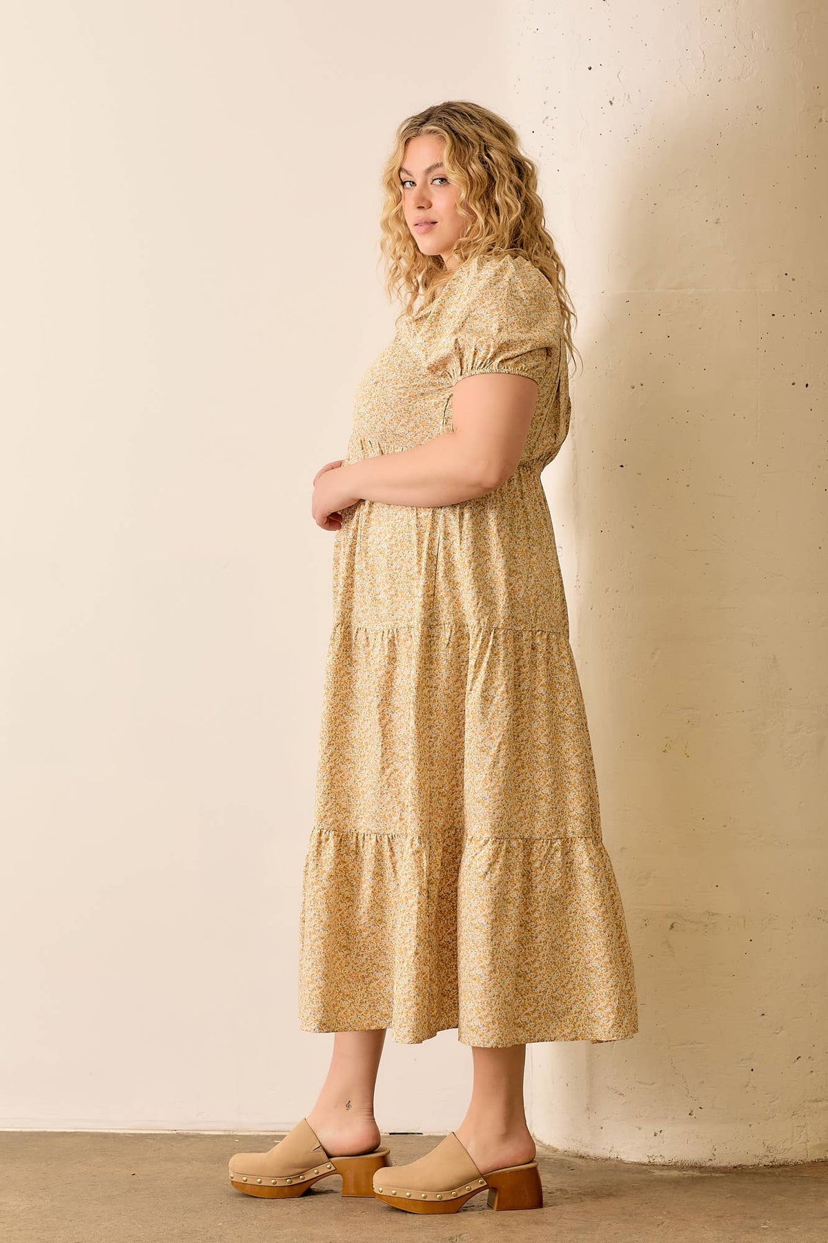 (PLUS SIZE)  Floral Tiered Dress