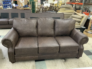 Cuttop Tr-21 Legs, #1 & #2 Nailheads - Spaced Medium Sofa In Palio Texas Leather