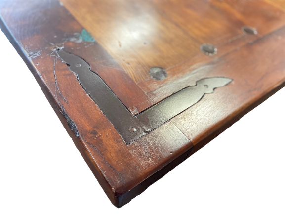 Marco Table